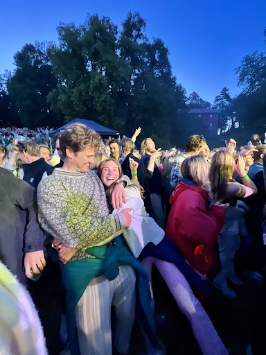 bunadsbilde-av-bryllupsparet